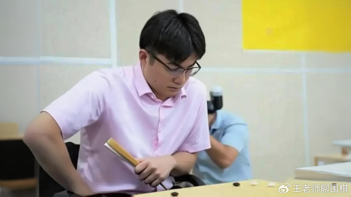 九游官网-三局连环大逆转，胜率99%到半目憾负，超快棋究竟有多残酷|杨鼎新|廖元赫|极限|黑棋|失误_新浪新闻